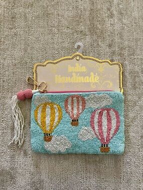 ✅💫✨Beaded Hot Air Balloon Pouch - Baby Blue & White